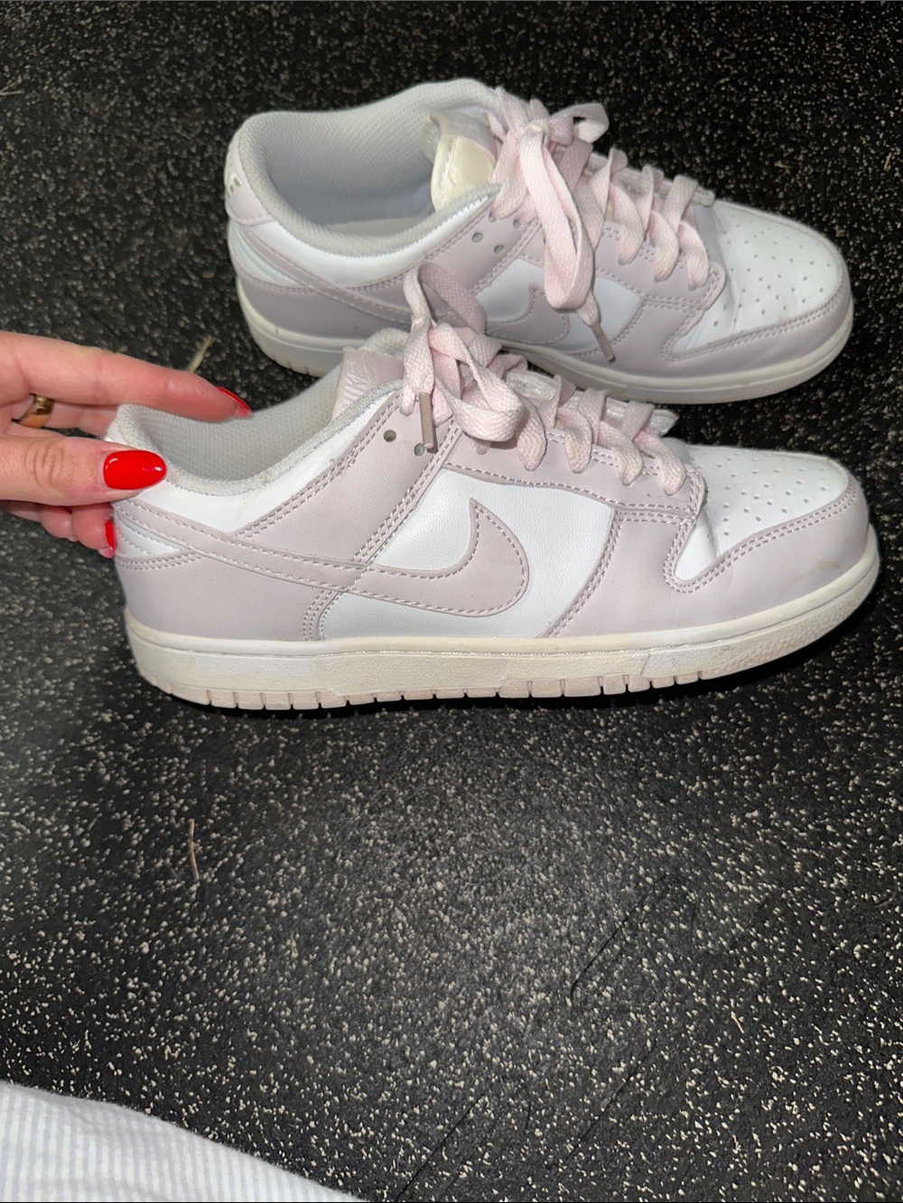 Nike Women’s Low-Top Sneakers - Pale Pink & White